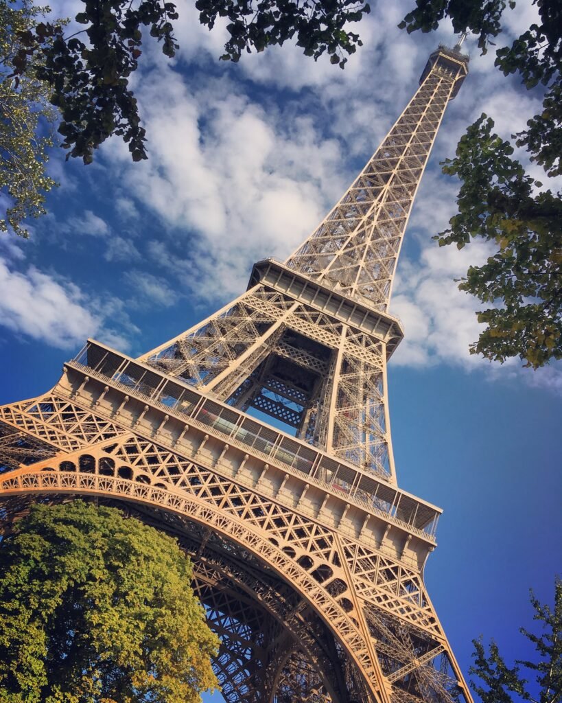 eifel tower paris